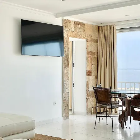 Luxury Family In * רוזס